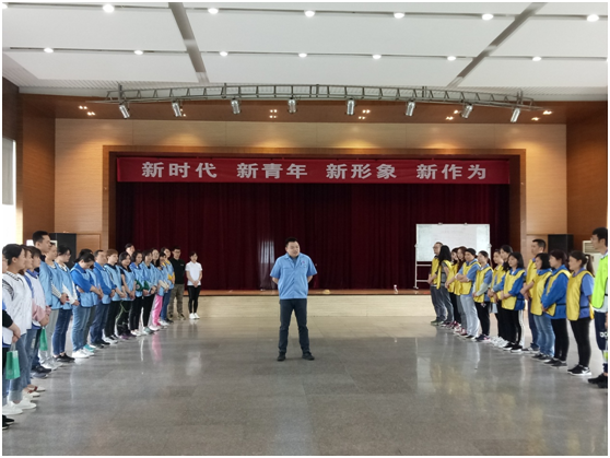 成都milan米兰(中国)体育官方网站集团新青年拓展活动
