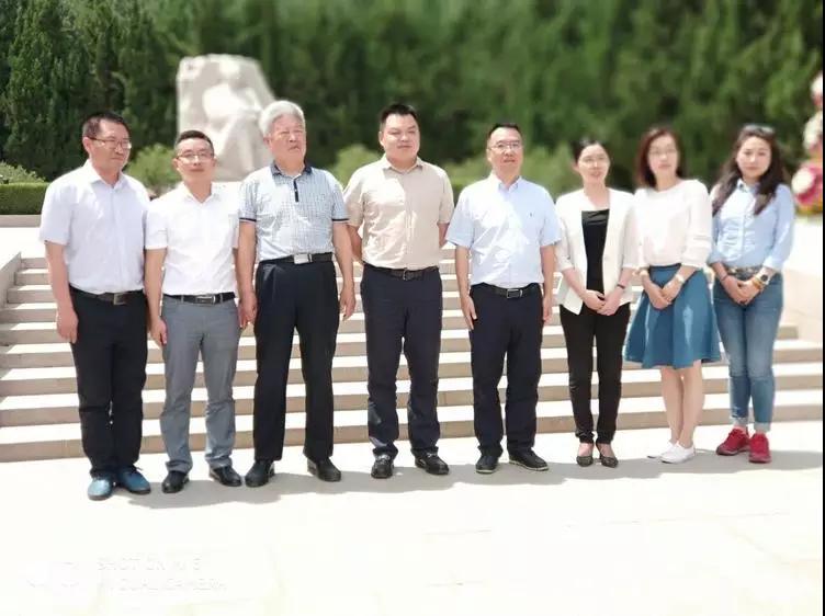 成都milan米兰(中国)体育官方网站集团2018陕西富平扶贫助学行