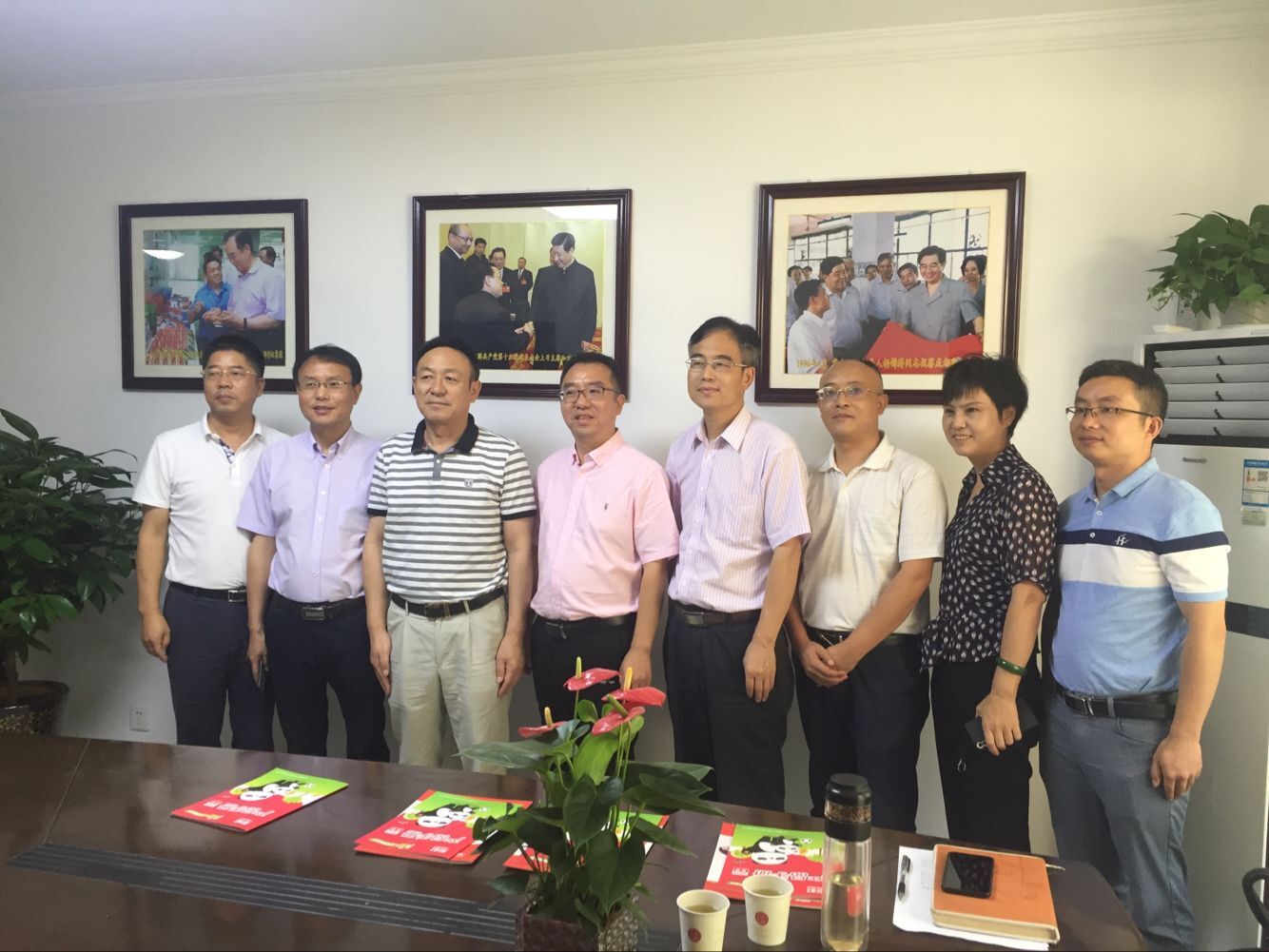 成都milan米兰(中国)体育官方网站集团营销中心西北办事处接待黄冈市政府代表团