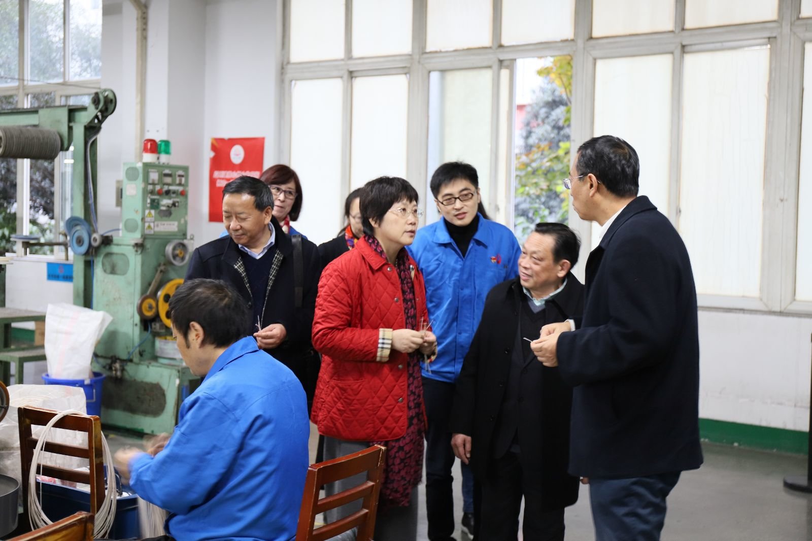 中国轻工业联合会副会长何烨一行莅临成都milan米兰(中国)体育官方网站集团参观指导