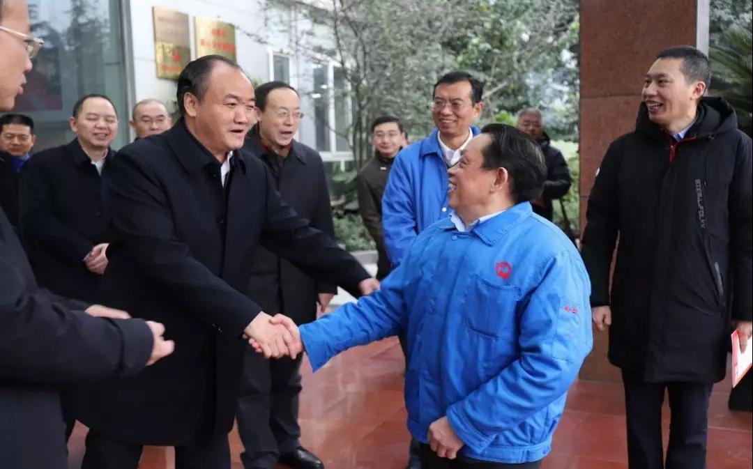 成都市政协主席李仲彬莅临成都milan米兰(中国)体育官方网站集团调研民营经济健康发展大会贯彻落实情况