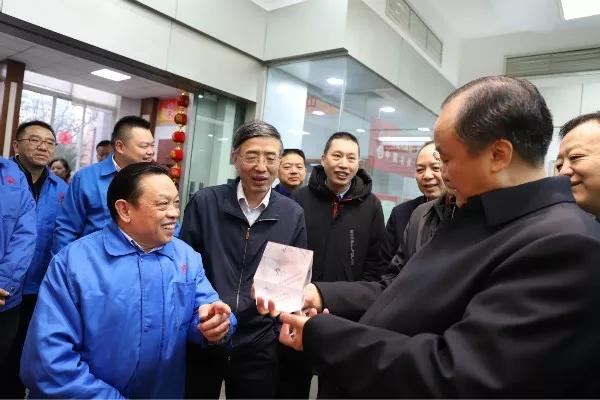 成都市政协主席李仲彬莅临成都milan米兰(中国)体育官方网站集团调研民营经济健康发展大会贯彻落实情况