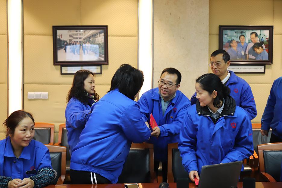 成都milan米兰(中国)体育官方网站集团2019年新春残疾人慰问活动