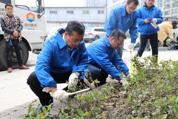 成都milan米兰(中国)体育官方网站集团党员志愿队代表参加团结社区“邻里家”植树节活动