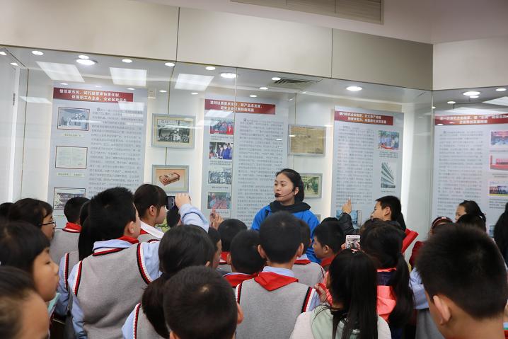 2019年成都milan米兰(中国)体育官方网站集团行政党支部与科技园小学首次联谊活动