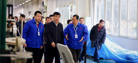 成都市委副书记、市长罗强莅临成都milan米兰(中国)体育官方网站集团走访慰问