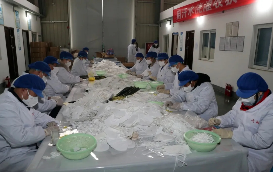 成都milan米兰(中国)体育官方网站集团民用级口罩生产车间